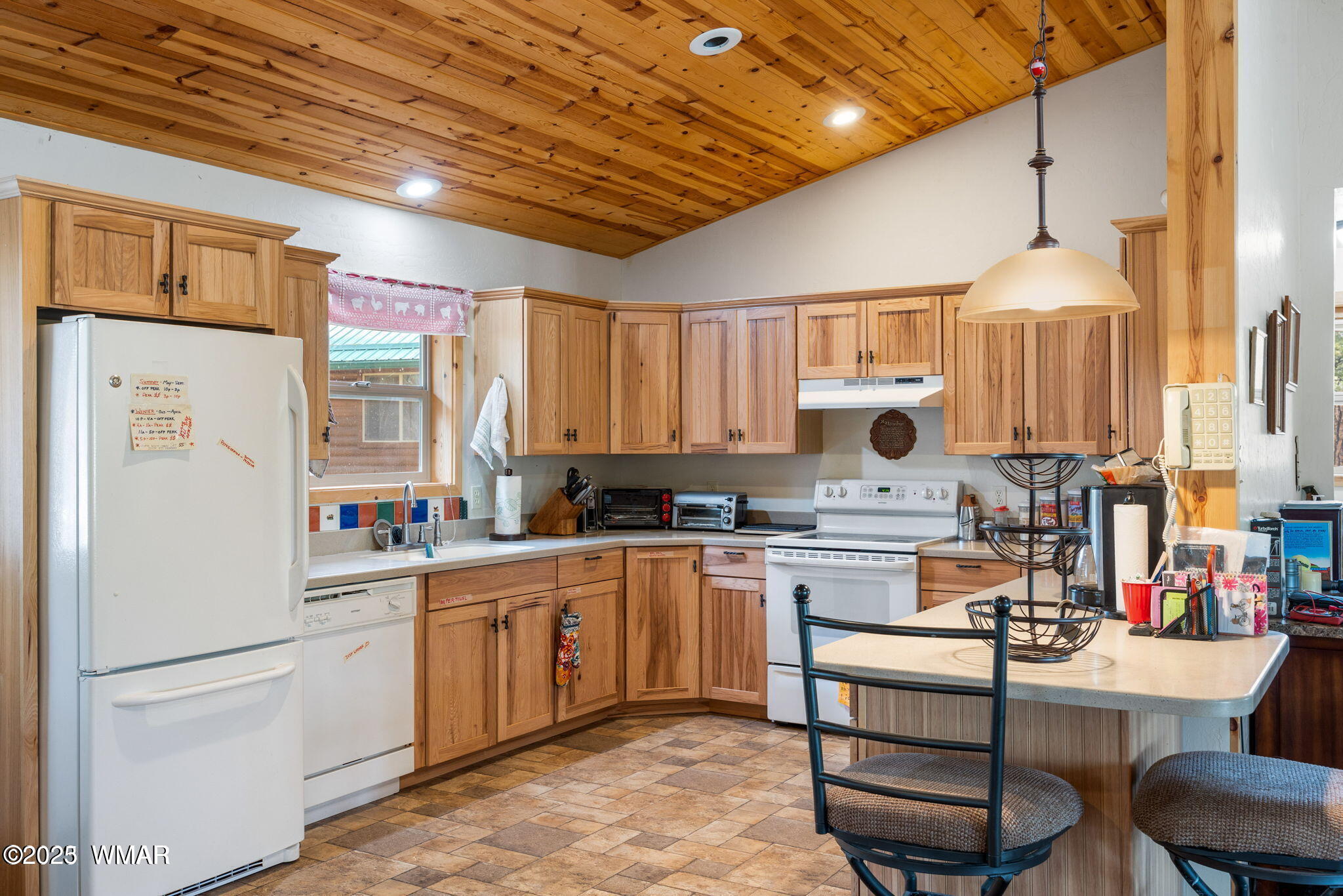 2 N2261 Alpine, AZ 85920 - Photo 17 of 33 kitchen