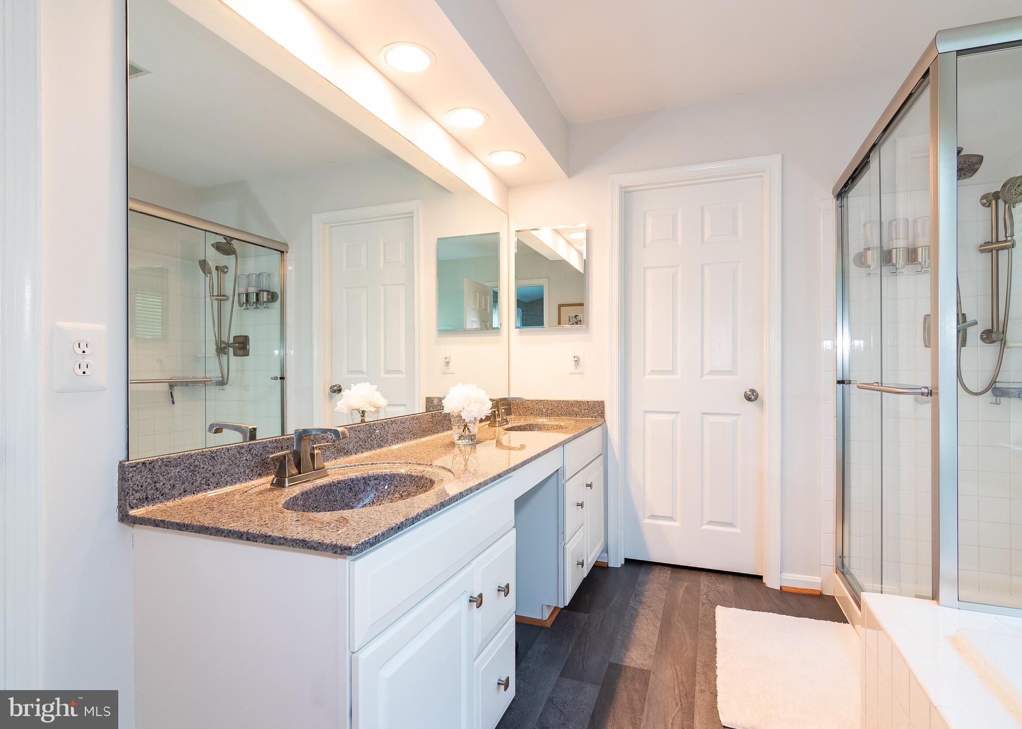 11233 Country Club Road New Market, MD 21774 - Photo 22 of 36 Owners Bath
