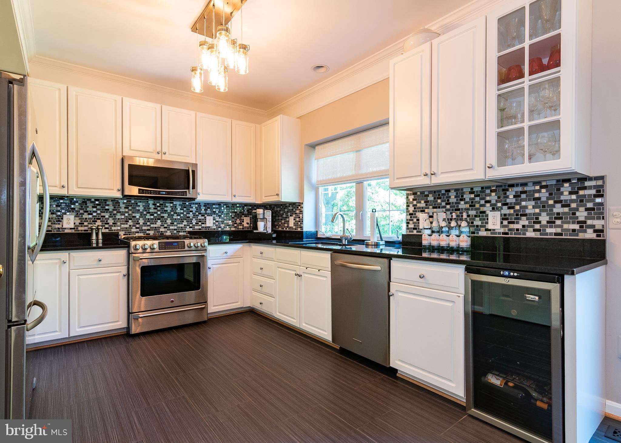 11233 Country Club Road New Market, MD 21774 - Photo 8 of 36 Kitchen