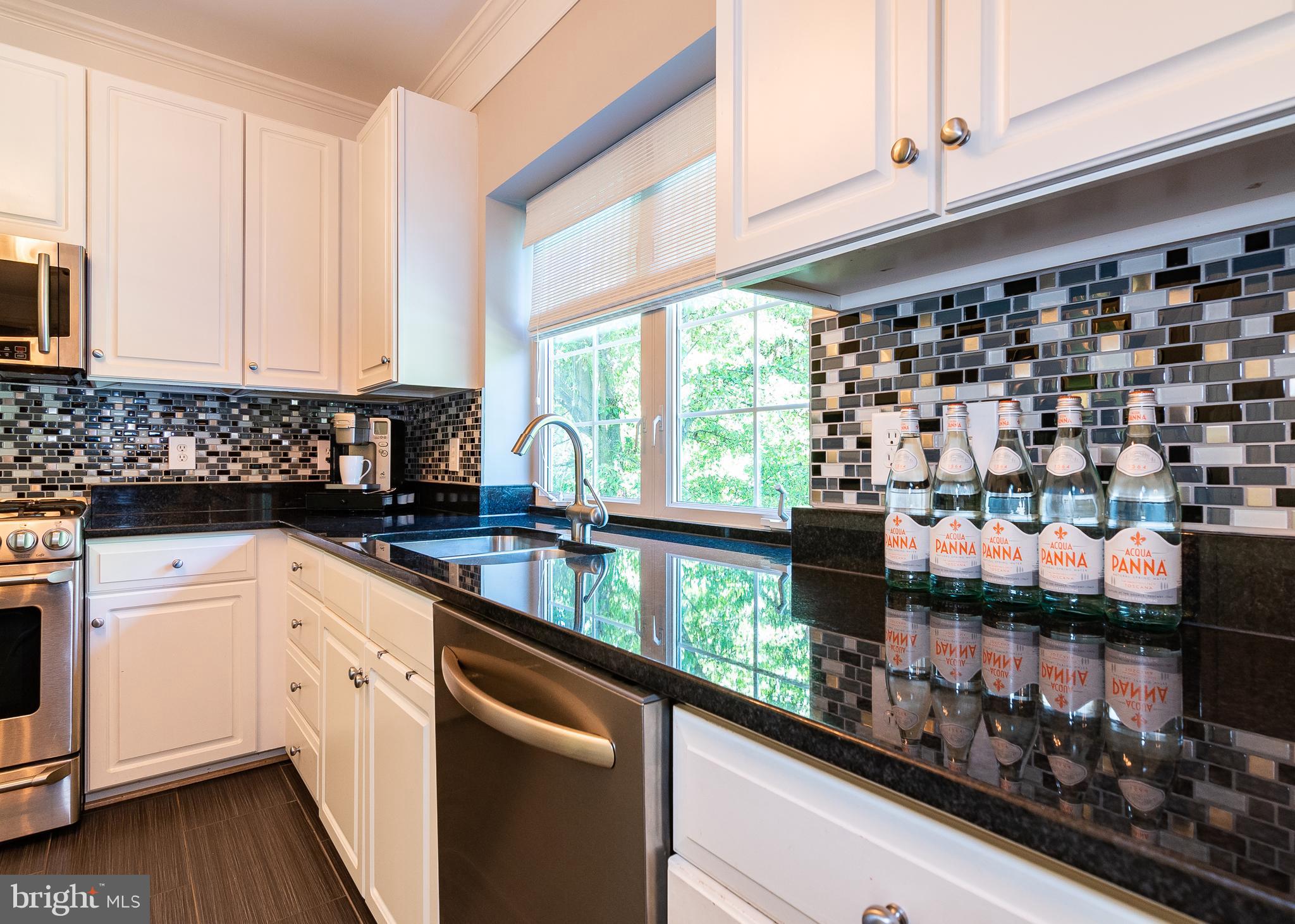 11233 Country Club Road New Market, MD 21774 - Photo 9 of 36 Kitchen