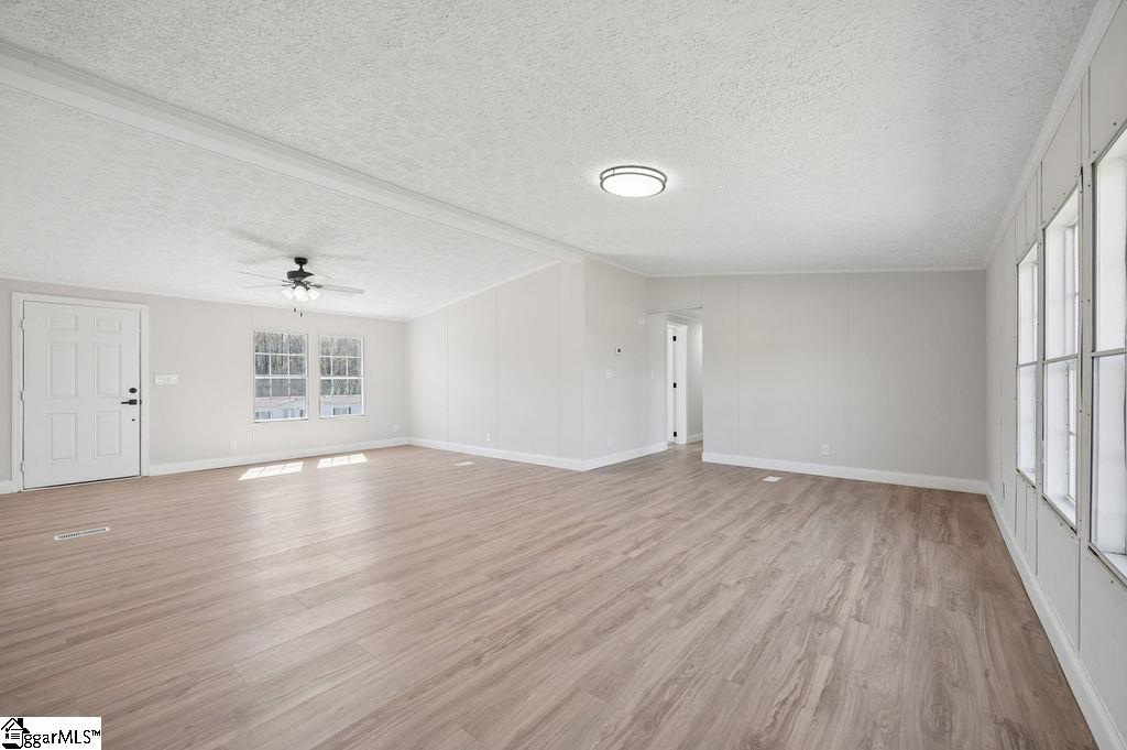 706 Sapphire Court Inman, SC 29349 - Photo 2 of 24