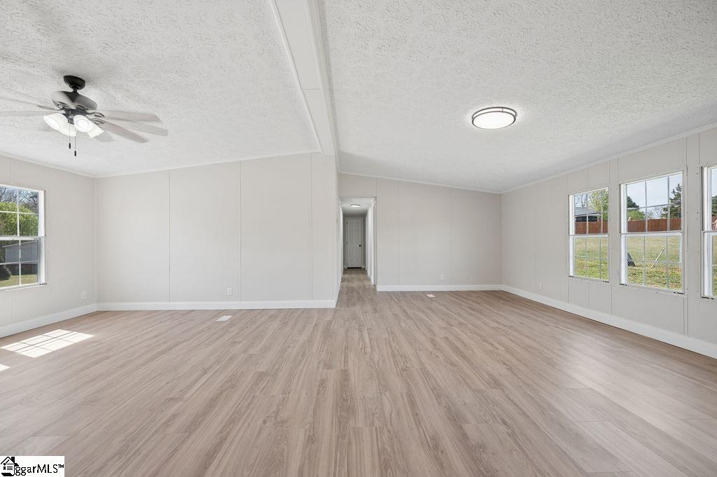 706 Sapphire Court Inman, SC 29349 - Photo 6 of 24