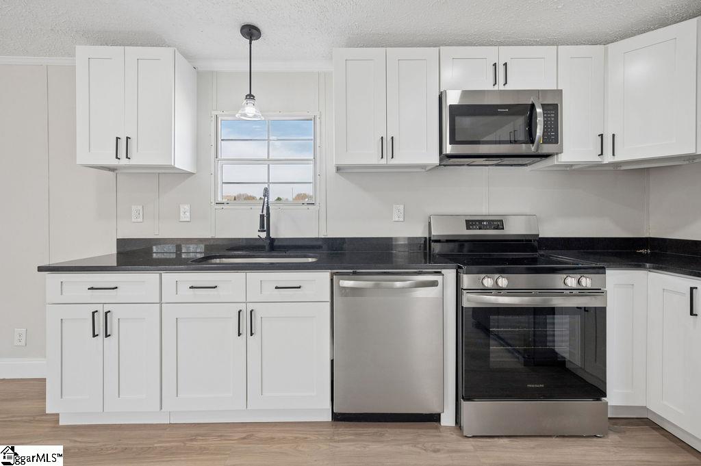 706 Sapphire Court Inman, SC 29349 - Photo 9 of 24