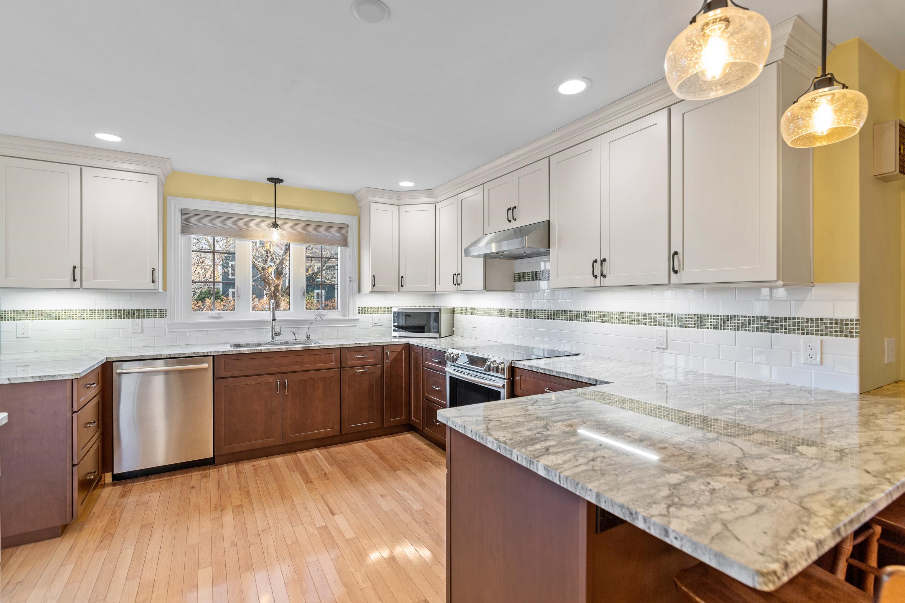 2 Garden Street Somersworth, NH 03878 - Photo 12 of 40