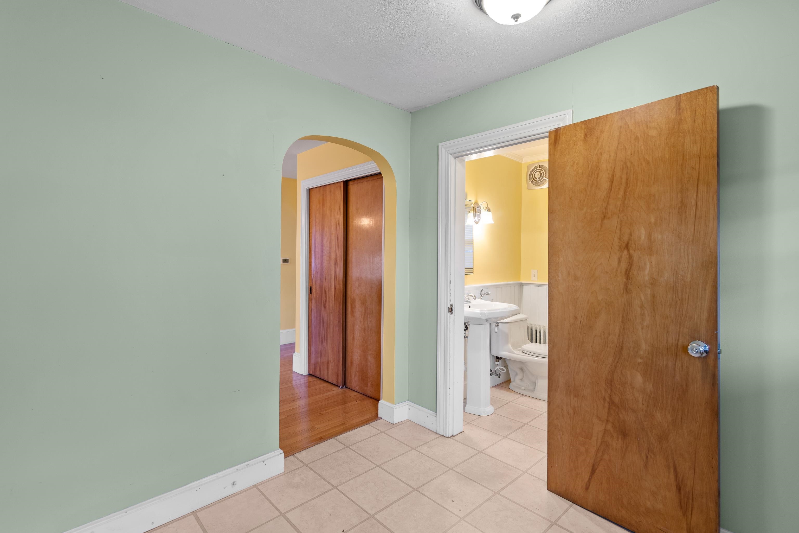 2 Garden Street Somersworth, NH 03878 - Photo 8 of 40