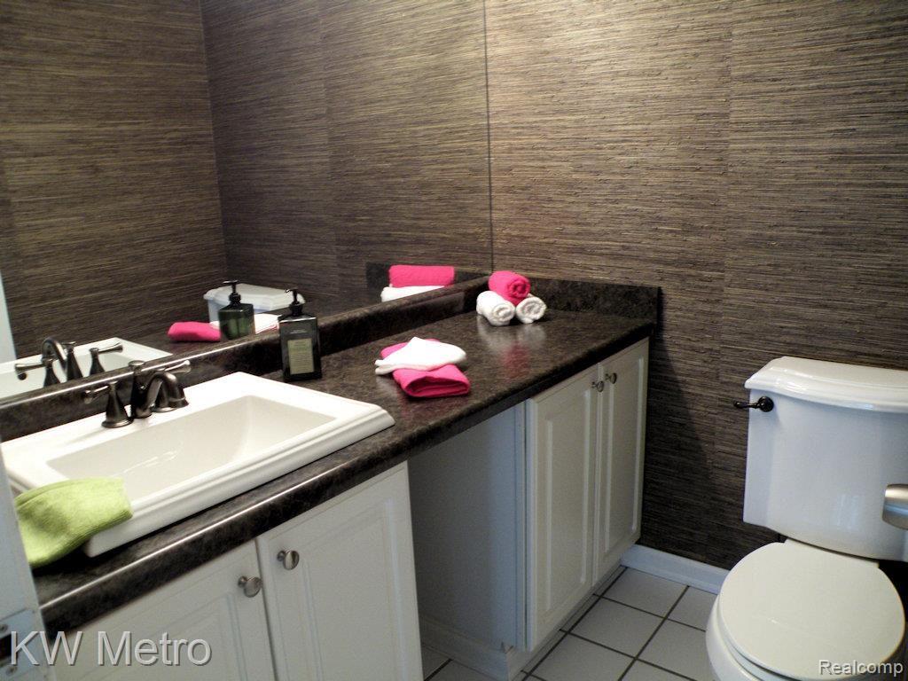 3414 North Adams Road Troy, MI 48084 - Photo 18 of 27 Gallery Image 18
