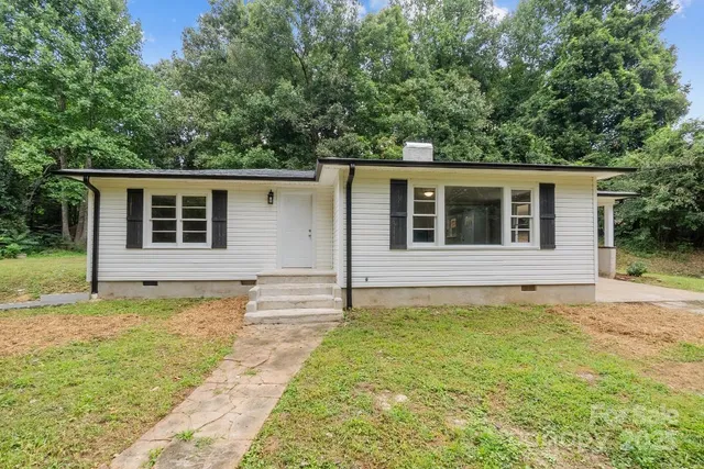 $225,000 | 1419 Roy Dula Place, Lenoir, NC 28645