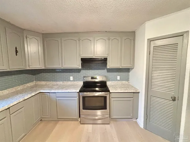 $200,000 | 8163 Blackwater Drive, Milton, FL 32583