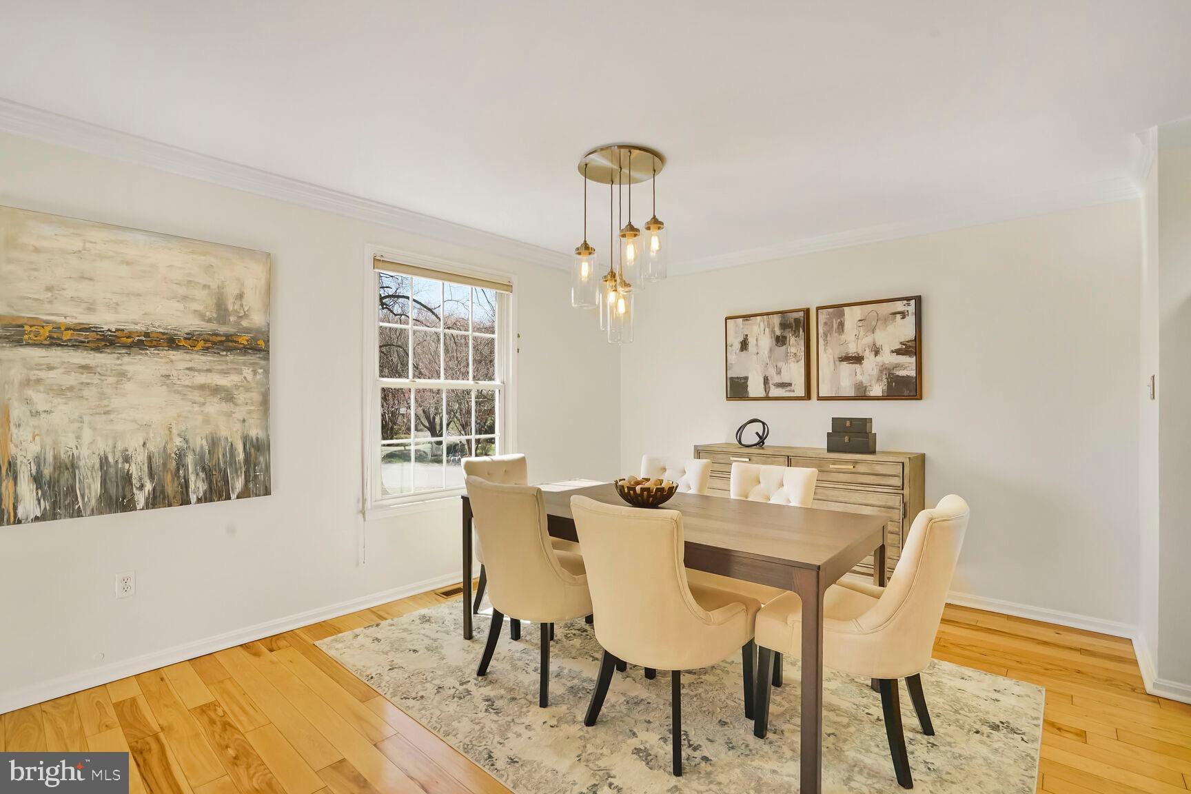 8618 Crestview Drive Fairfax, VA 22031 - Photo 10 of 33 a dining room with furniture and window