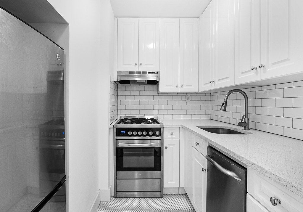 304 East 20th Street, Unit 5D Manhattan, NY 10003 - Photo 3 of 8
