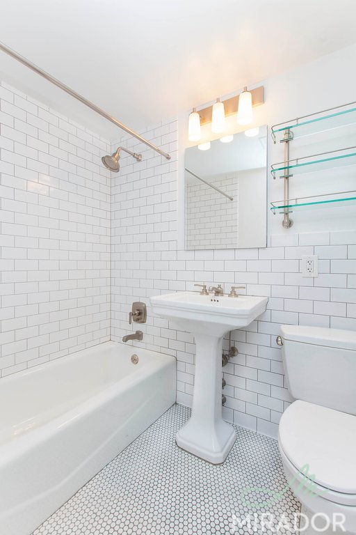 304 East 20th Street, Unit 5D Manhattan, NY 10003 - Photo 6 of 8