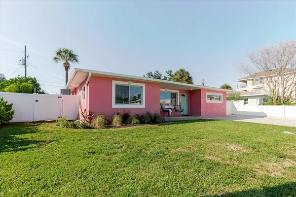 $6,000 | 411 87th Avenue, St. Pete Beach, FL 33706