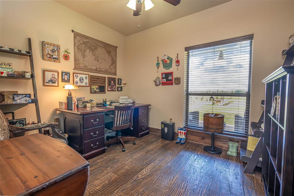 1555 East Blackjack Road East Pilot Point, TX 76258 - Photo 22 of 38 Gallery Image 22