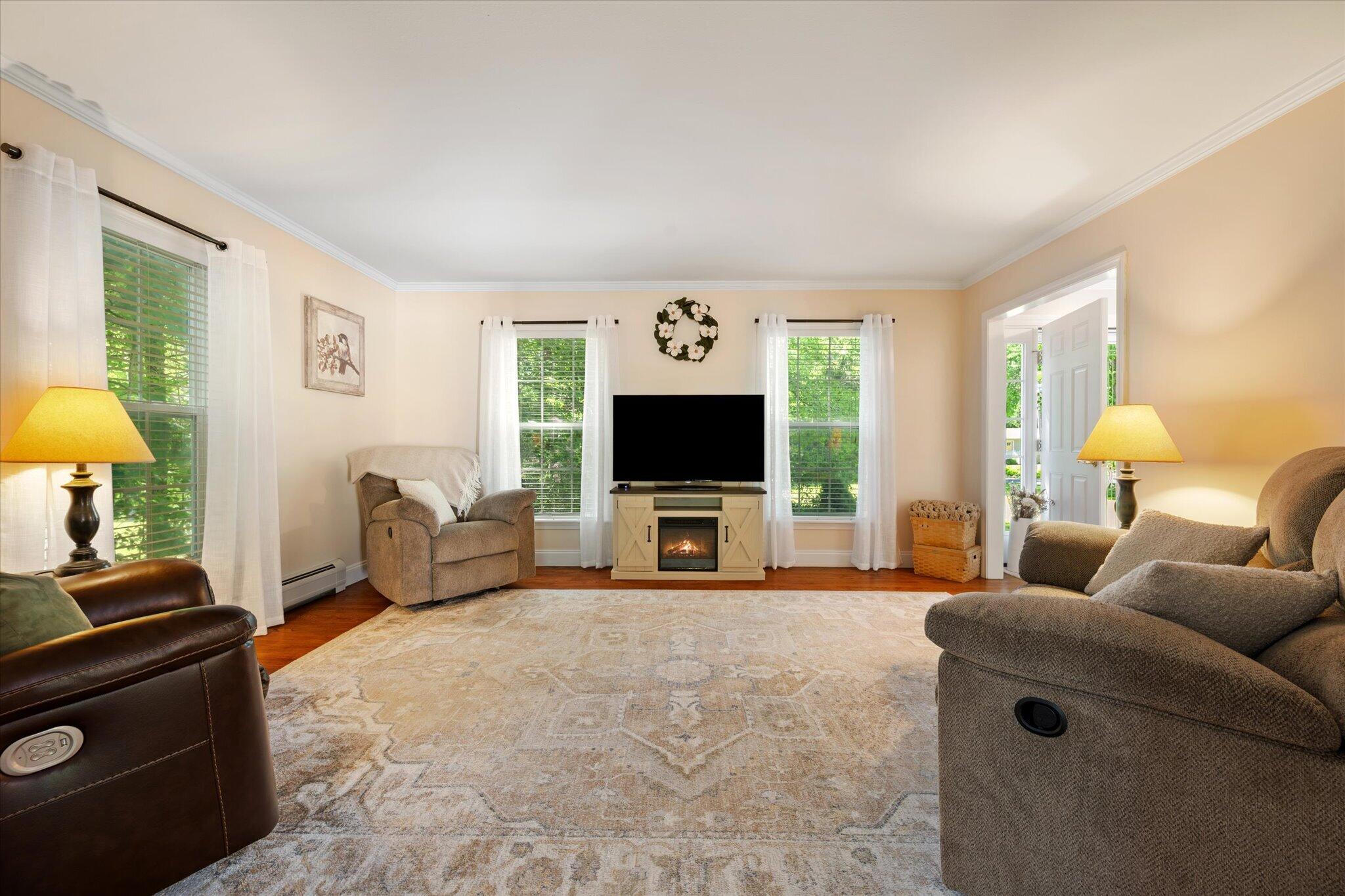 64 Hopkins Road Hampden, ME 04444 - Photo 24 of 58 Living room