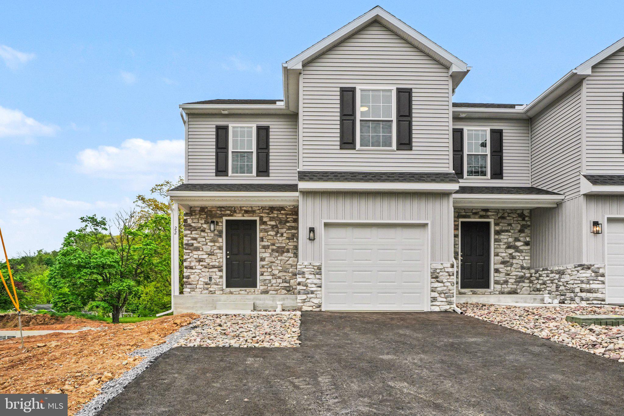 22 Sand Street Lebanon, PA 17042 - Photo 3 of 30