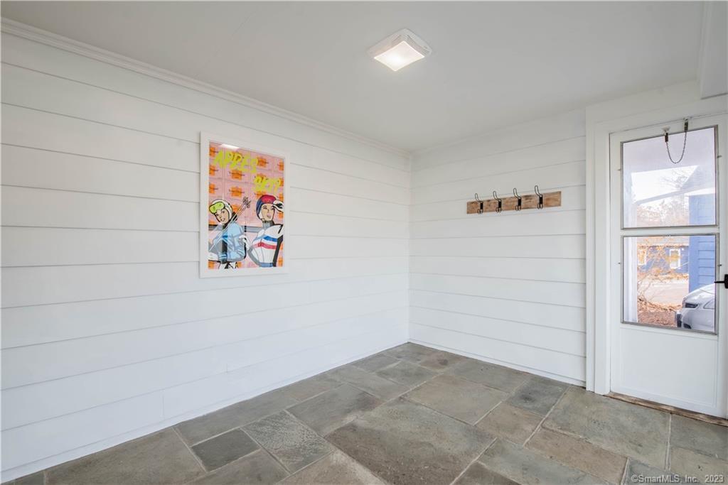 365 Woodbury Road Watertown, CT 06795 - Photo 25 of 29