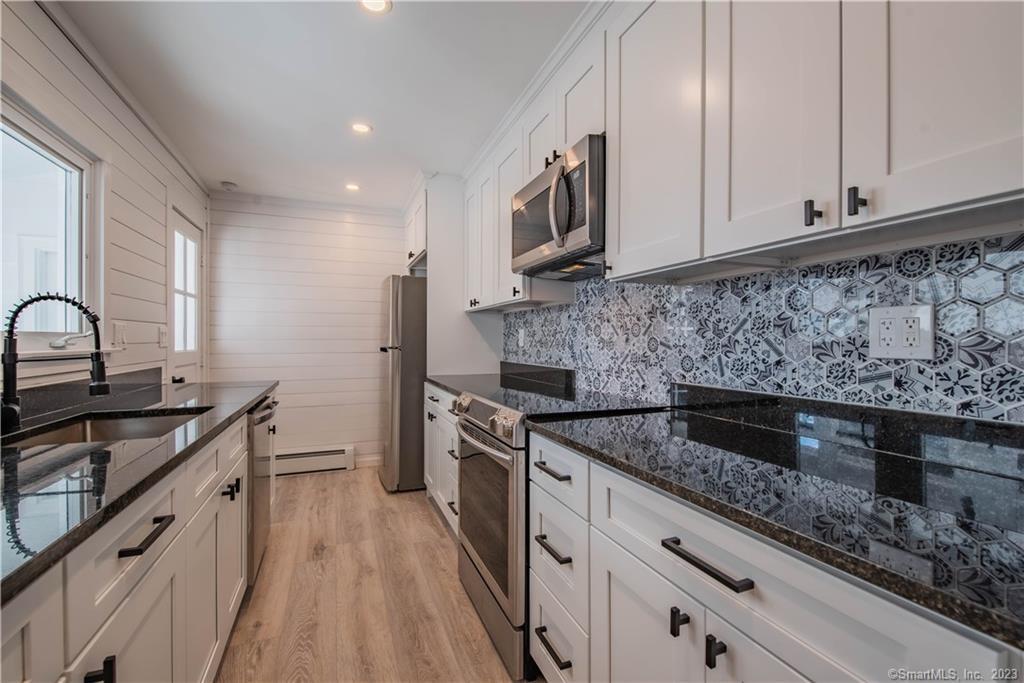 365 Woodbury Road Watertown, CT 06795 - Photo 9 of 29