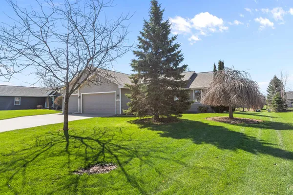 $424,900 | W6181 Sherwood Point Drive, Greenville, WI 54942