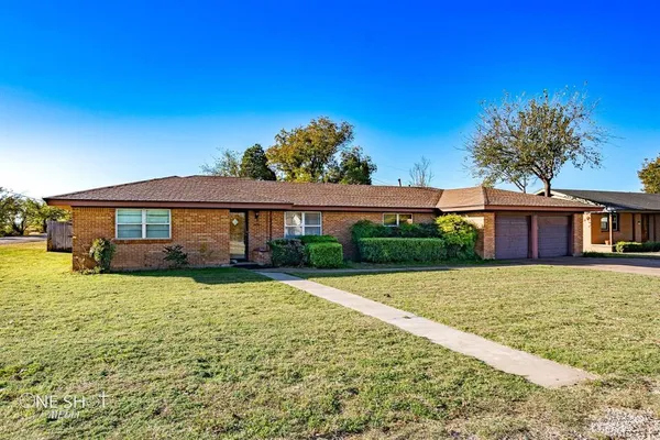 $2,000 | 509 South 8th Street, Merkel, TX 79536