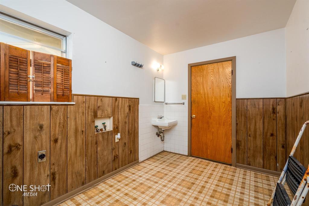 509 South 8th Street Merkel, TX 79536 - Photo 15 of 38