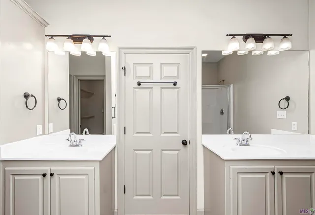 $2,050 | 633 Fall Creek Drive, Baton Rouge, LA 70810