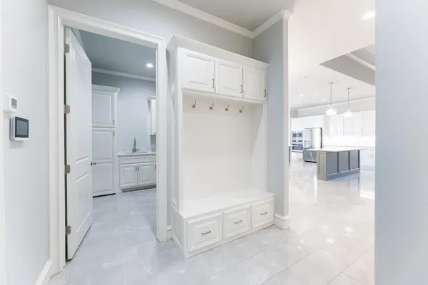 $1,000,000 | 5812 East County Road 6400, Lubbock, TX 79403