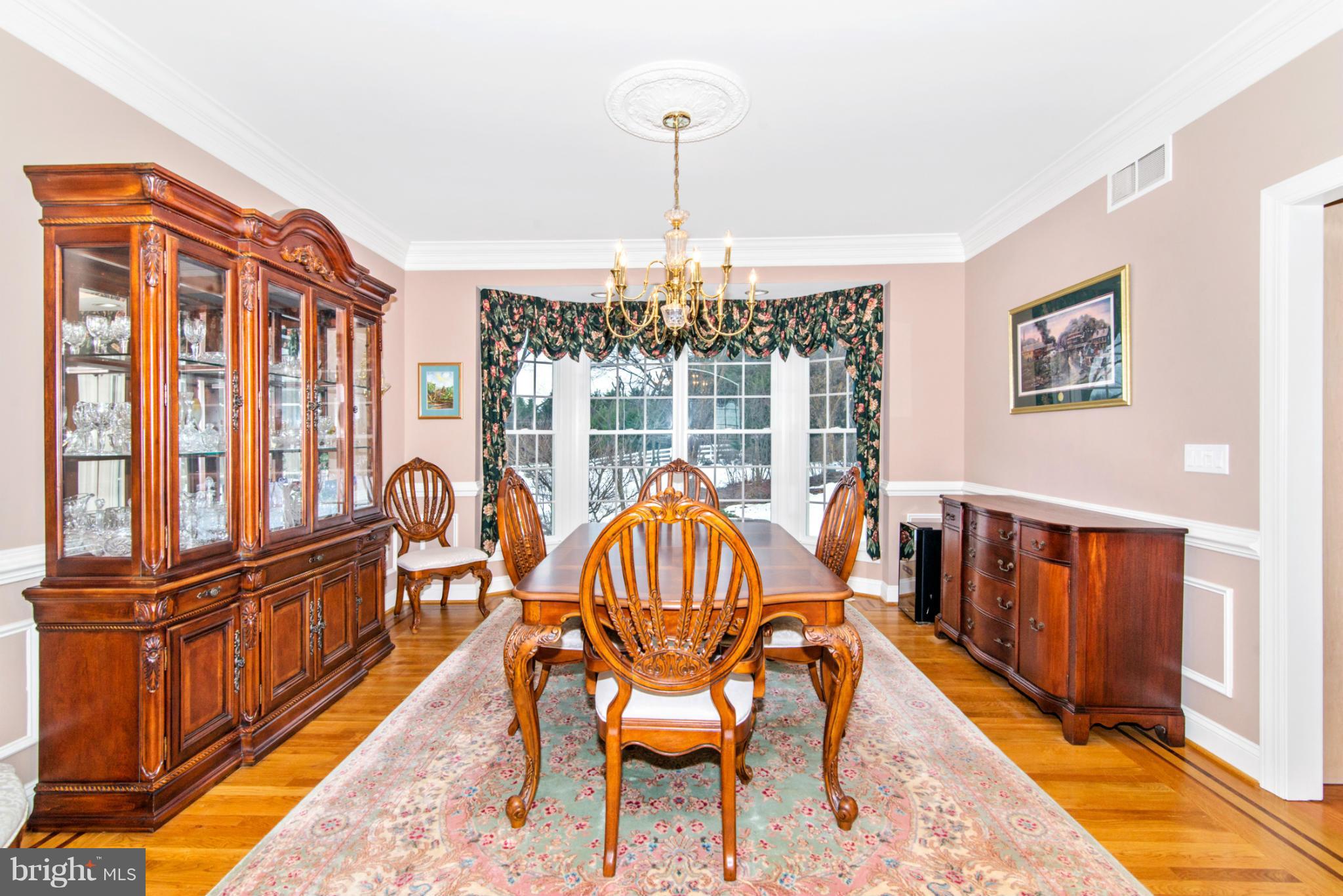 2880 Sommersby Road Mount Airy, MD 21771 - Photo 11 of 30 Dining Room w elaborate accents floor to ceiling