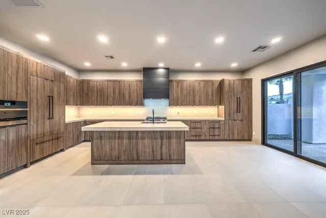 $2,150,000 | 11569 Snow Creek Avenue, Las Vegas, NV 89135