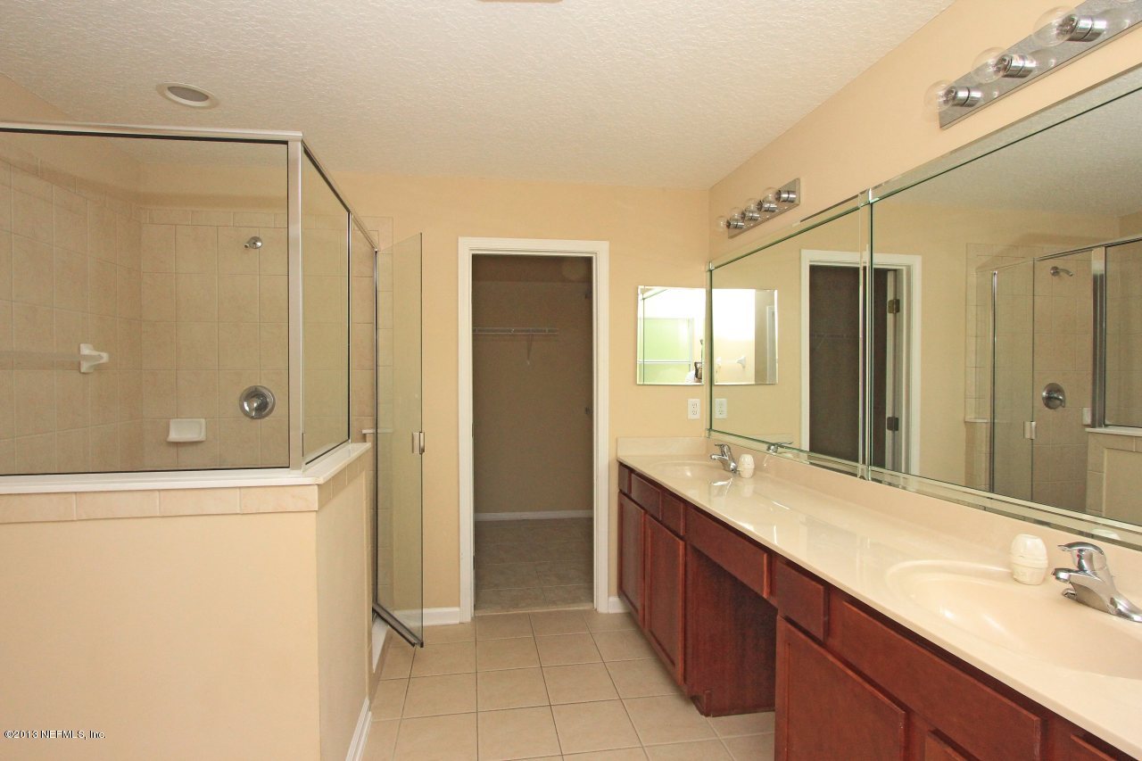 3199 Peoria Road Orange Park, FL 32065 - Photo 10 of 18 Master Bathroom