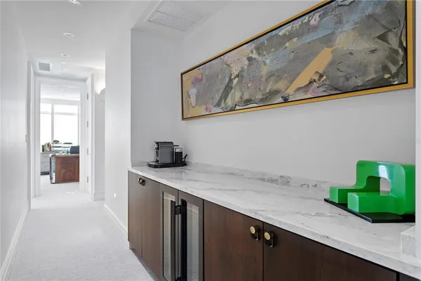 $20,000 | 4201 Bayshore Boulevard, Unit 2101, Tampa, FL 33611