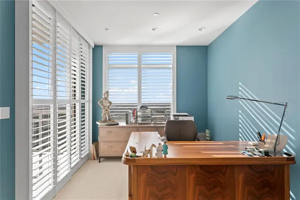 $20,000 | 4201 Bayshore Boulevard, Unit 2101, Tampa, FL 33611