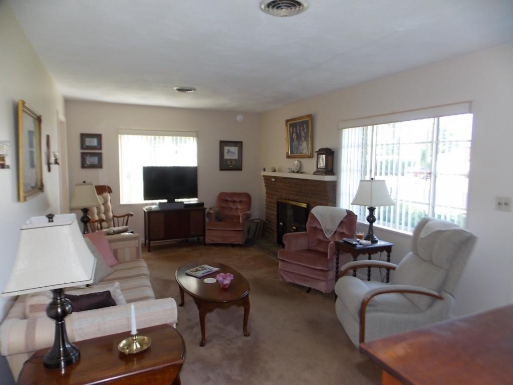 411 Cheyenne Road Bristol, VA 24201 - Photo 2 of 14 Photo 2