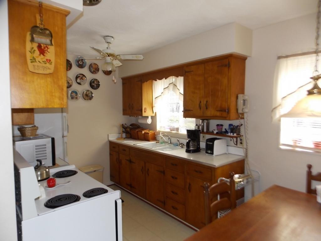 411 Cheyenne Road Bristol, VA 24201 - Photo 7 of 14 Photo 7