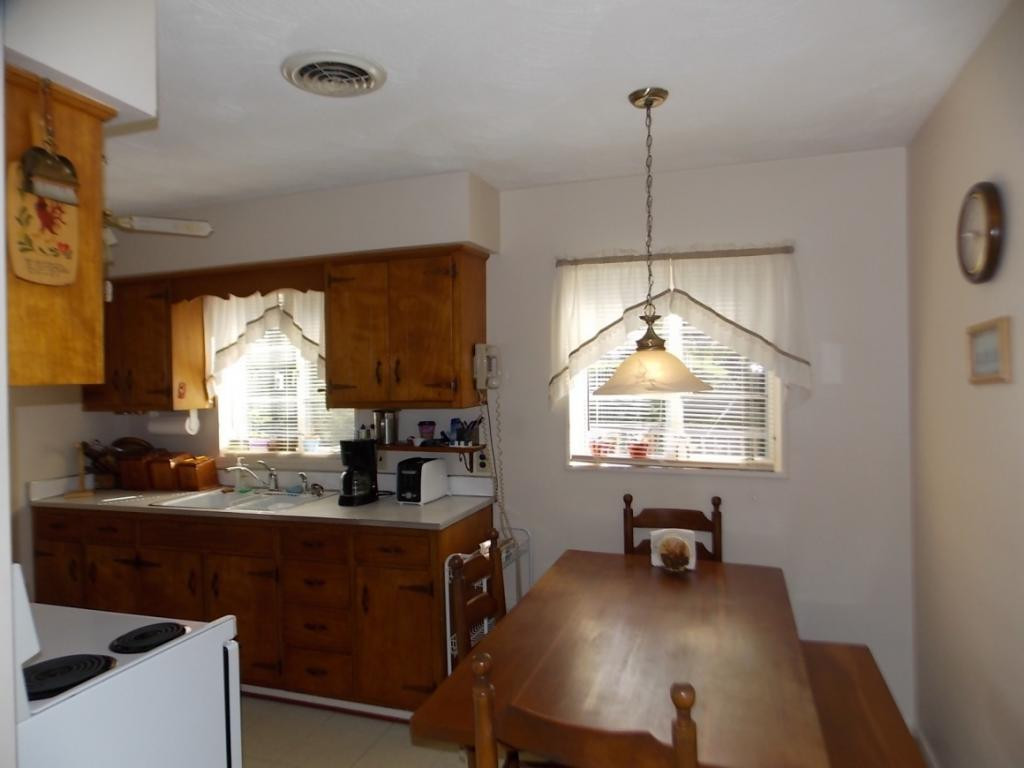 411 Cheyenne Road Bristol, VA 24201 - Photo 8 of 14 Photo 8