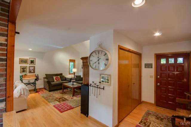 2005 Church Road Bethlehem, PA 18015 - Photo 6 of 26 Living Room/Foyer