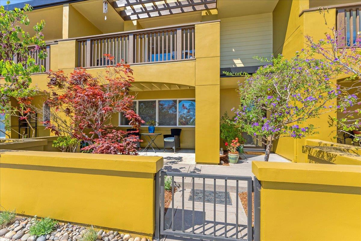 117 Gault Street, Unit B Santa Cruz, CA 95062 - Photo 2 of 42 a view of a house with a street