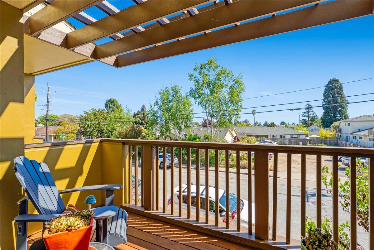 117 Gault Street, Unit B Santa Cruz, CA 95062 - Photo 21 of 42 a view of a swimming pool with a patio