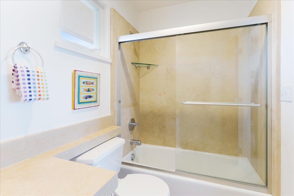 117 Gault Street, Unit B Santa Cruz, CA 95062 - Photo 24 of 42 a bathroom with a shower and a bathtub