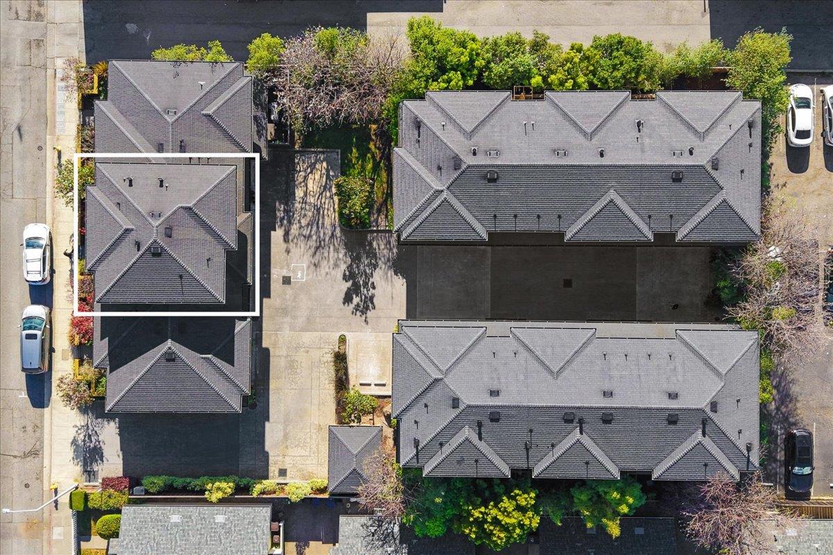 117 Gault Street, Unit B Santa Cruz, CA 95062 - Photo 38 of 42 an aerial view of a house with a garden
