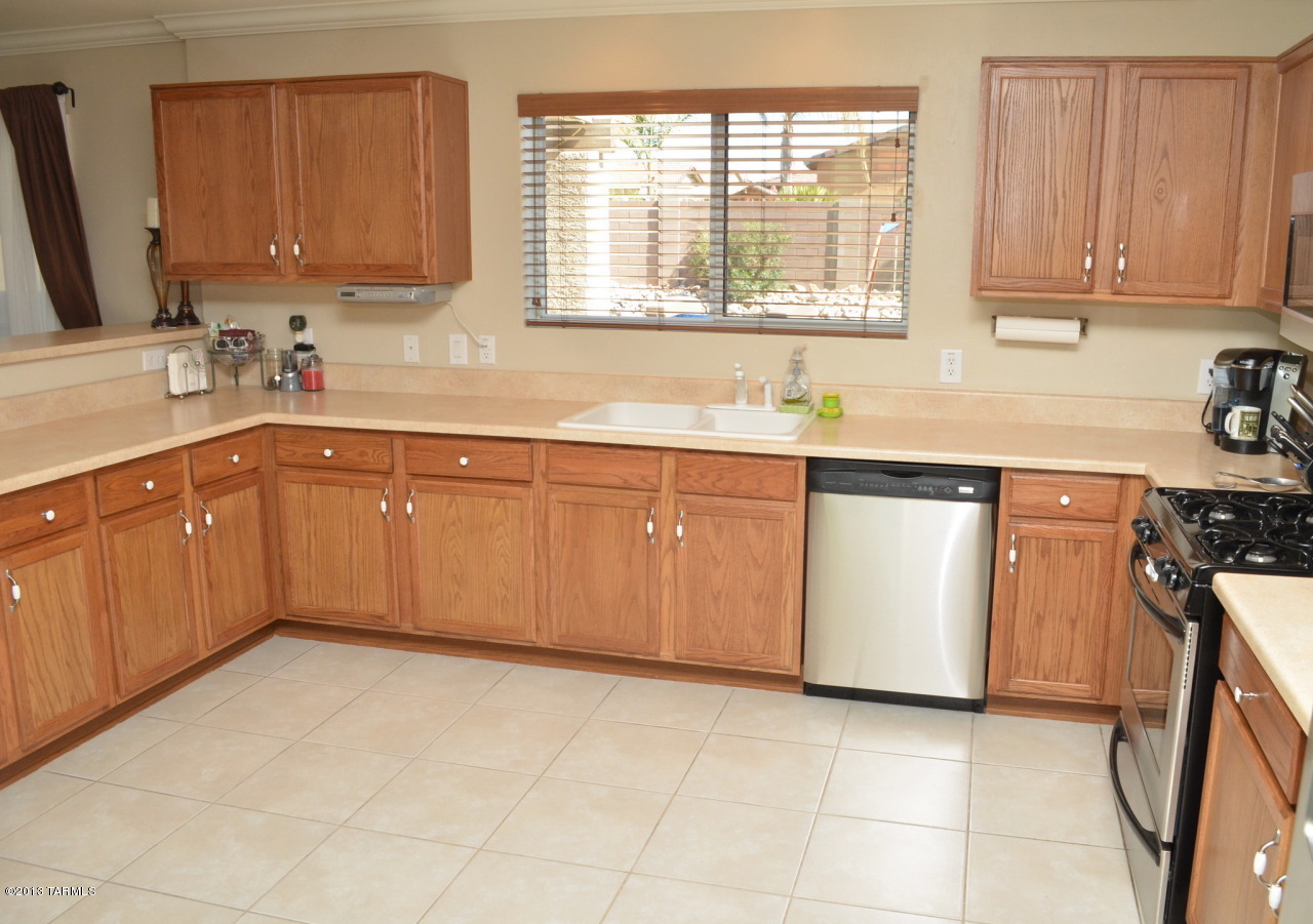 3619 East Fox Trotter Road Tucson, AZ 85739 - Photo 11 of 32