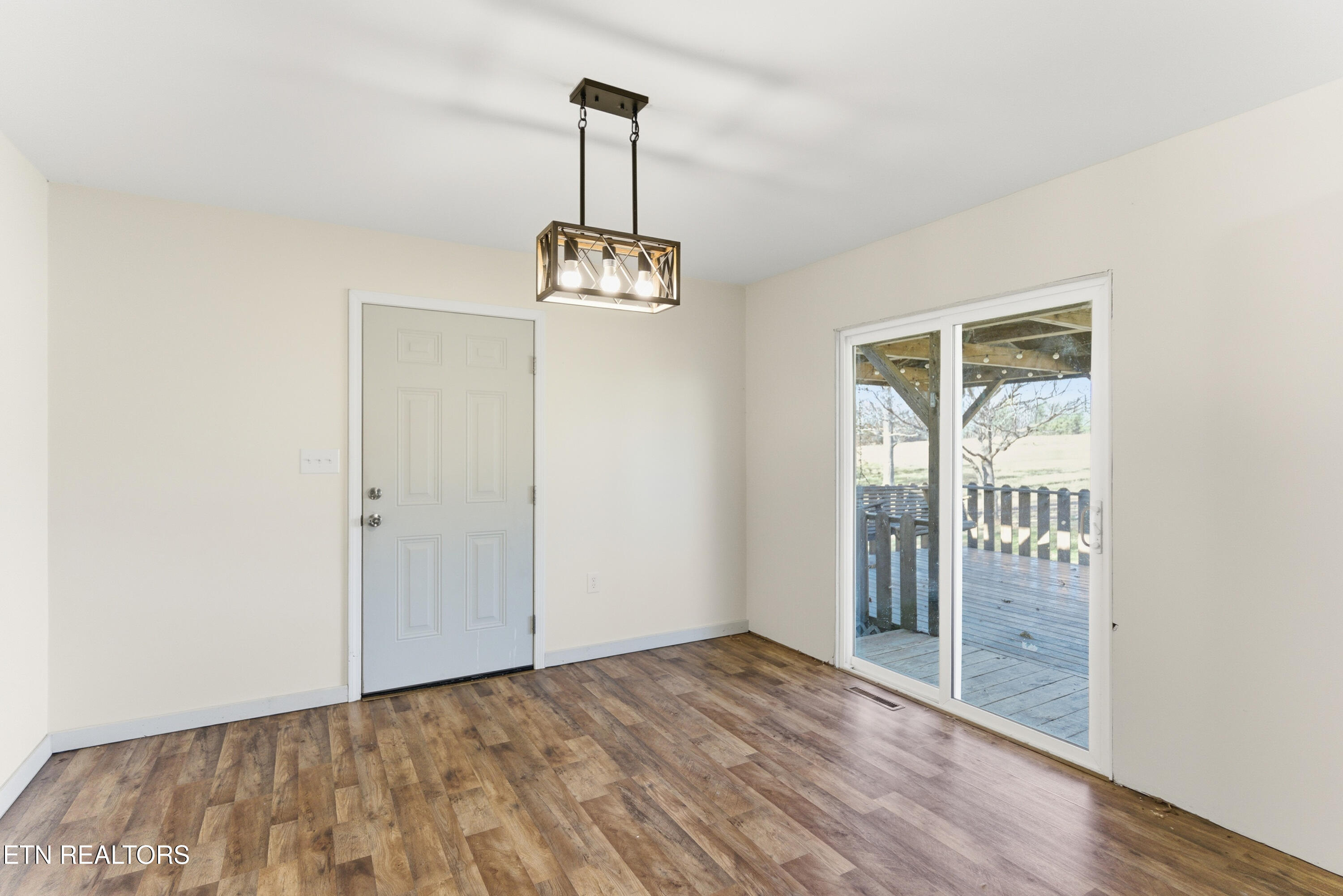 444 Island Ford Road Lancing, TN 37770 - Photo 11 of 50 031_DSC02276