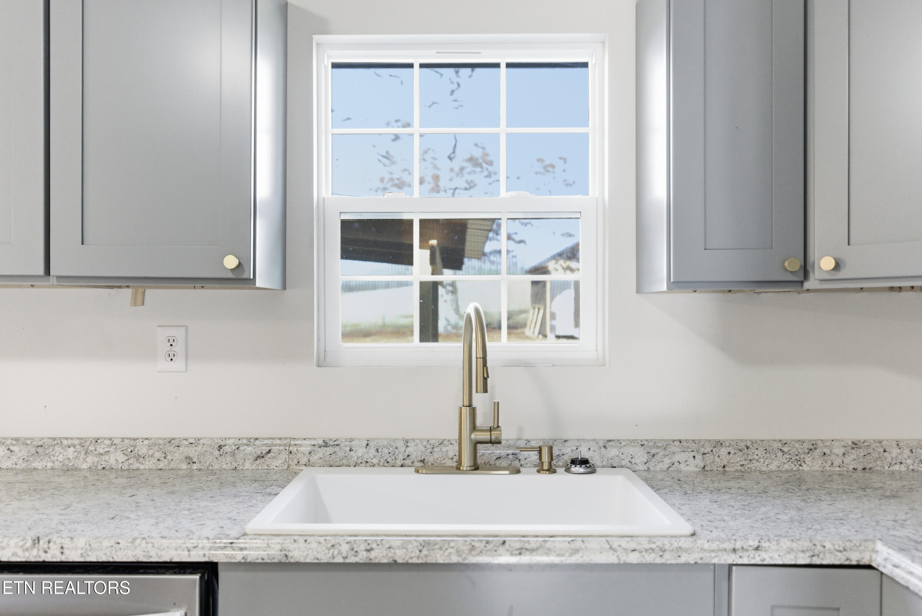 444 Island Ford Road Lancing, TN 37770 - Photo 19 of 50 044_DSC02261