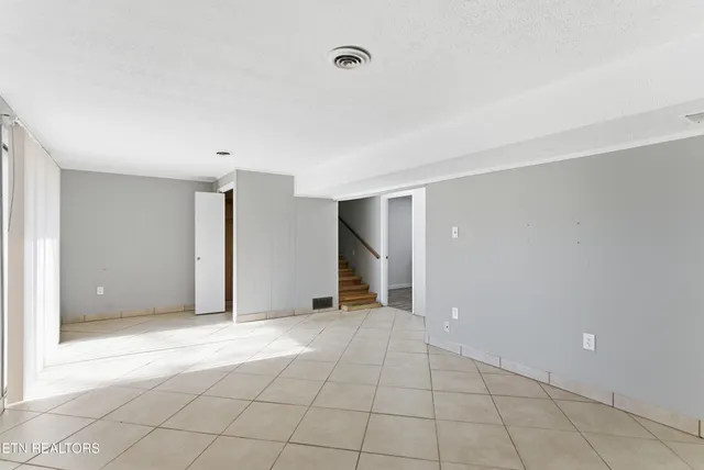 $399,900 | 444 Island Ford Road, Lancing, TN 37770