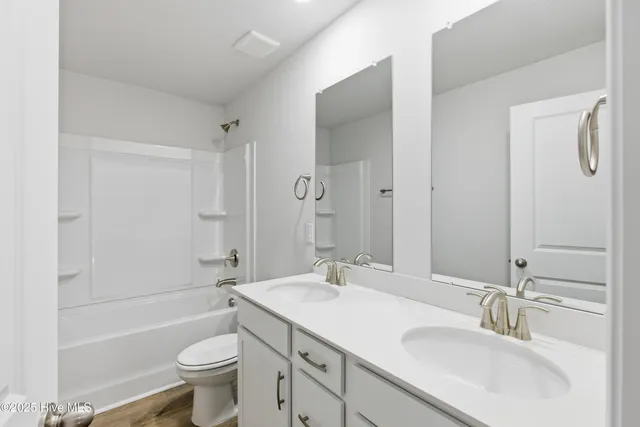 $339,990 | 206 Chateau Drive, New Bern, NC 28560