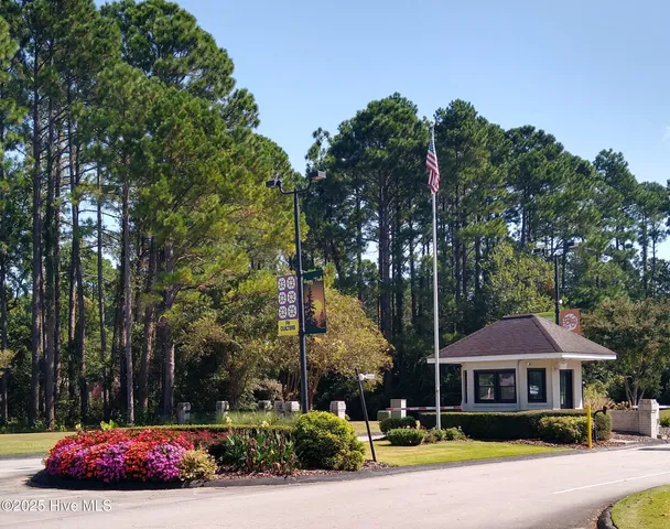 $339,990 | 206 Chateau Drive, New Bern, NC 28560