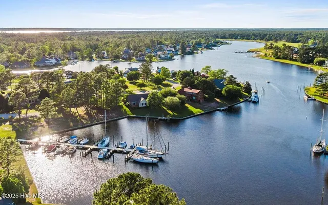 $339,990 | 206 Chateau Drive, New Bern, NC 28560