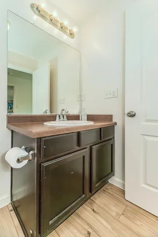 $525,000 | 337 South Stanford Avenue, Fresno, CA 93727