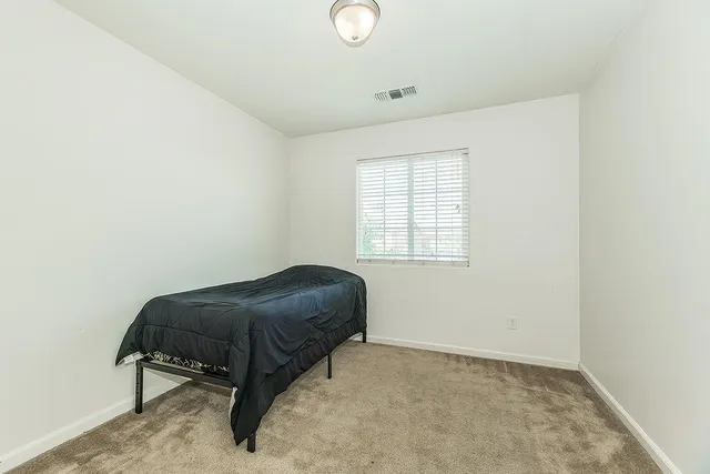 $525,000 | 337 South Stanford Avenue, Fresno, CA 93727