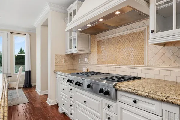 $11,000 | 7061 Heron Circle, Carlsbad, CA 92011