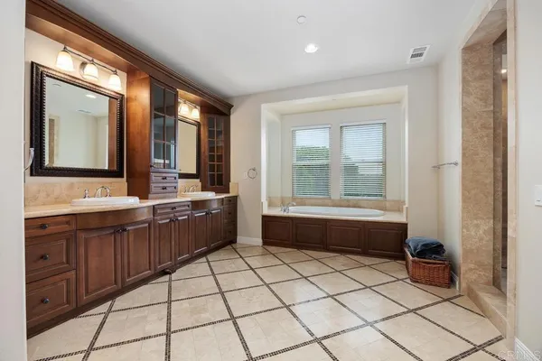 $11,000 | 7061 Heron Circle, Carlsbad, CA 92011